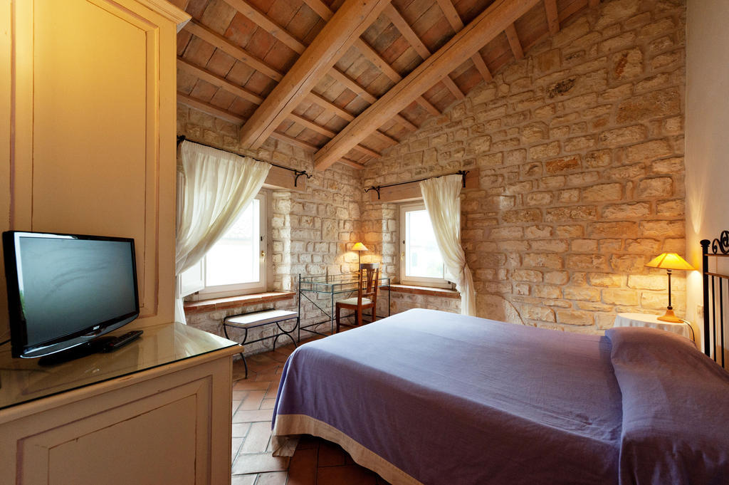 Casa di campagna Valcastagno Relais Sirolo