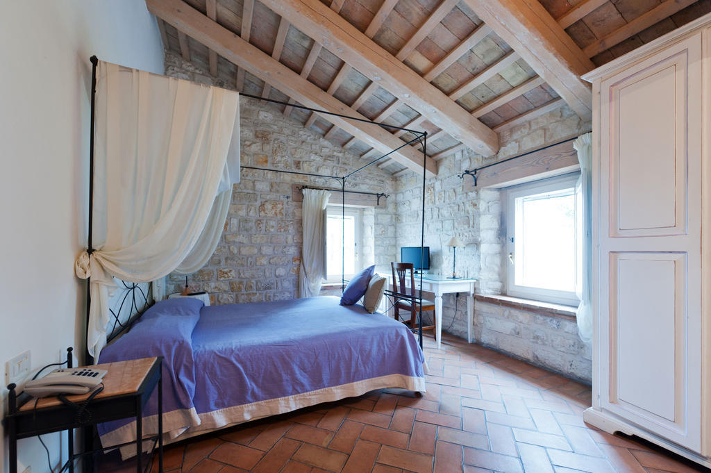 Casa di campagna Valcastagno Relais Sirolo